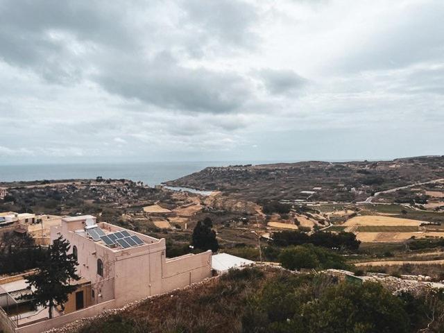 Spacious, Bright, Valley & Sea View Maisonette Xagħra Екстериор снимка