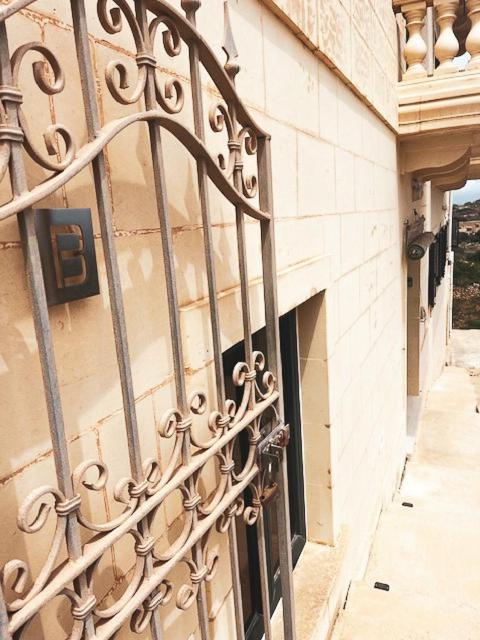 Spacious, Bright, Valley & Sea View Maisonette Xagħra Екстериор снимка