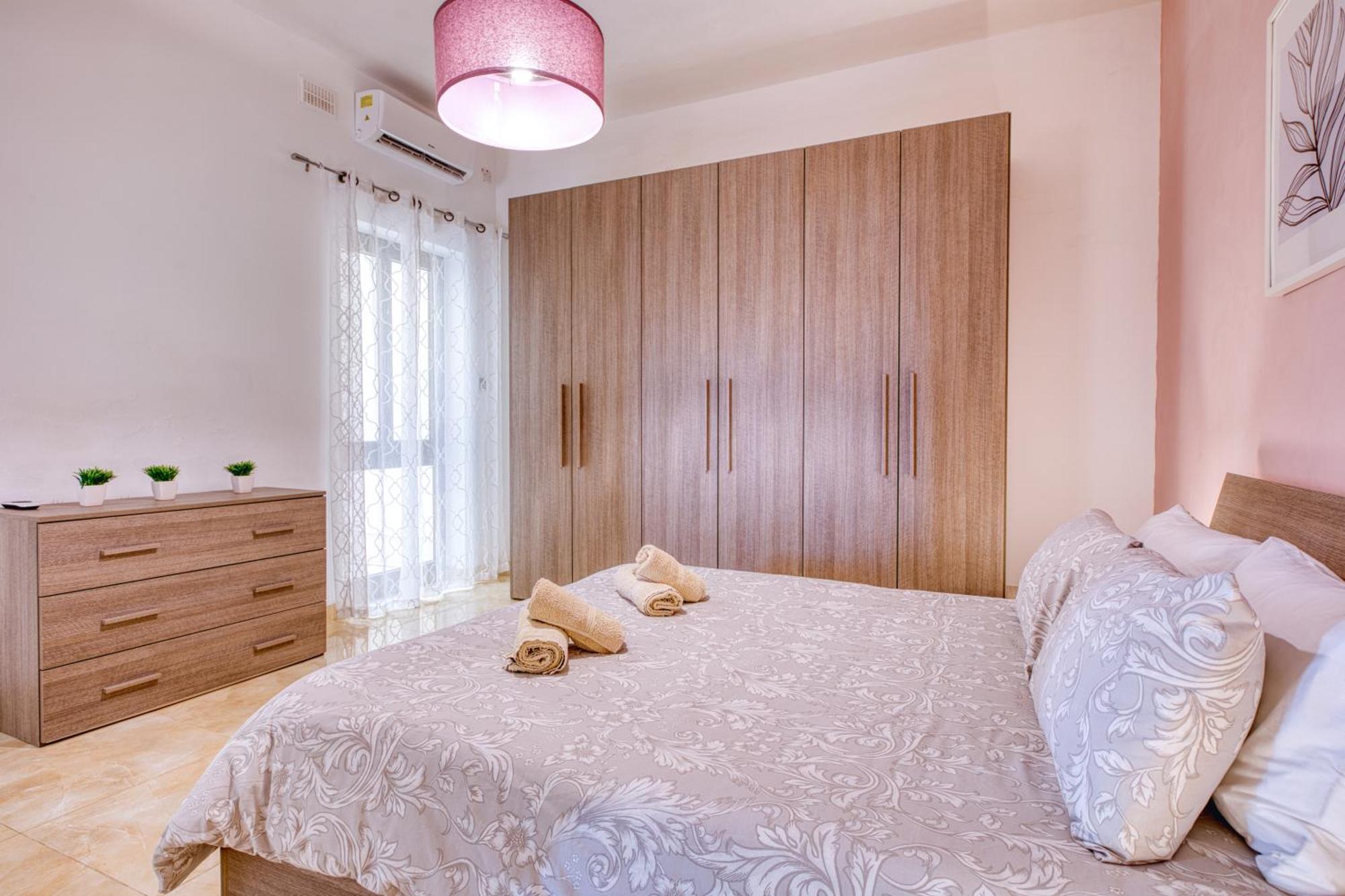Spacious, Bright, Valley & Sea View Maisonette Xagħra Екстериор снимка