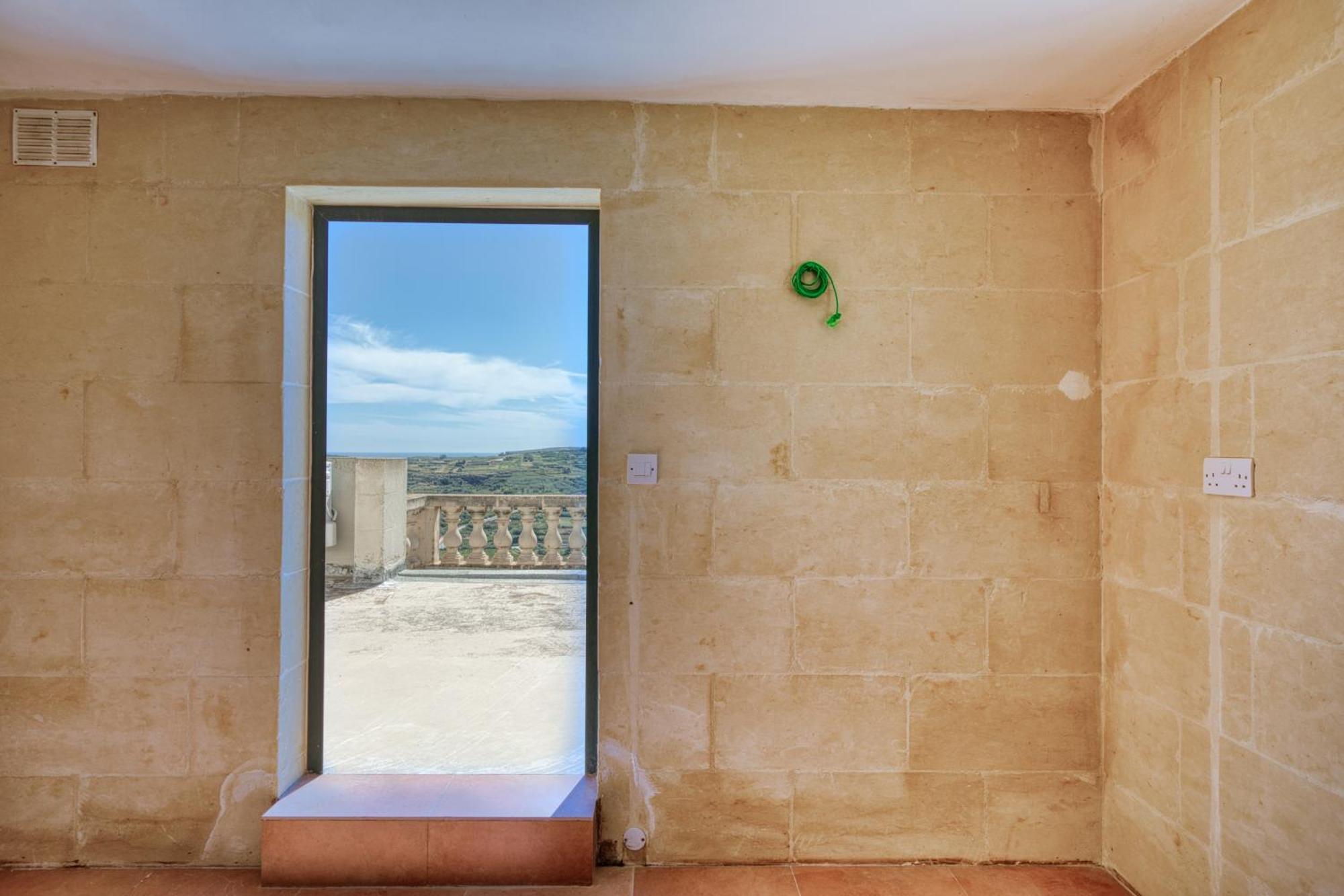 Spacious, Bright, Valley & Sea View Maisonette Xagħra Екстериор снимка