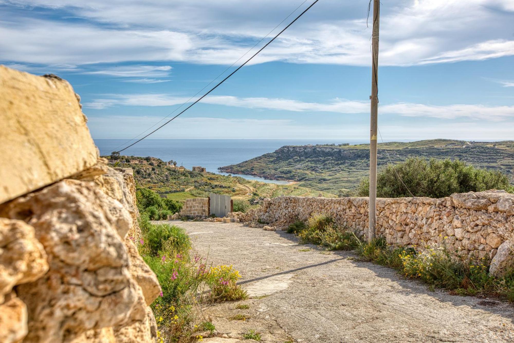 Spacious, Bright, Valley & Sea View Maisonette Xagħra Екстериор снимка