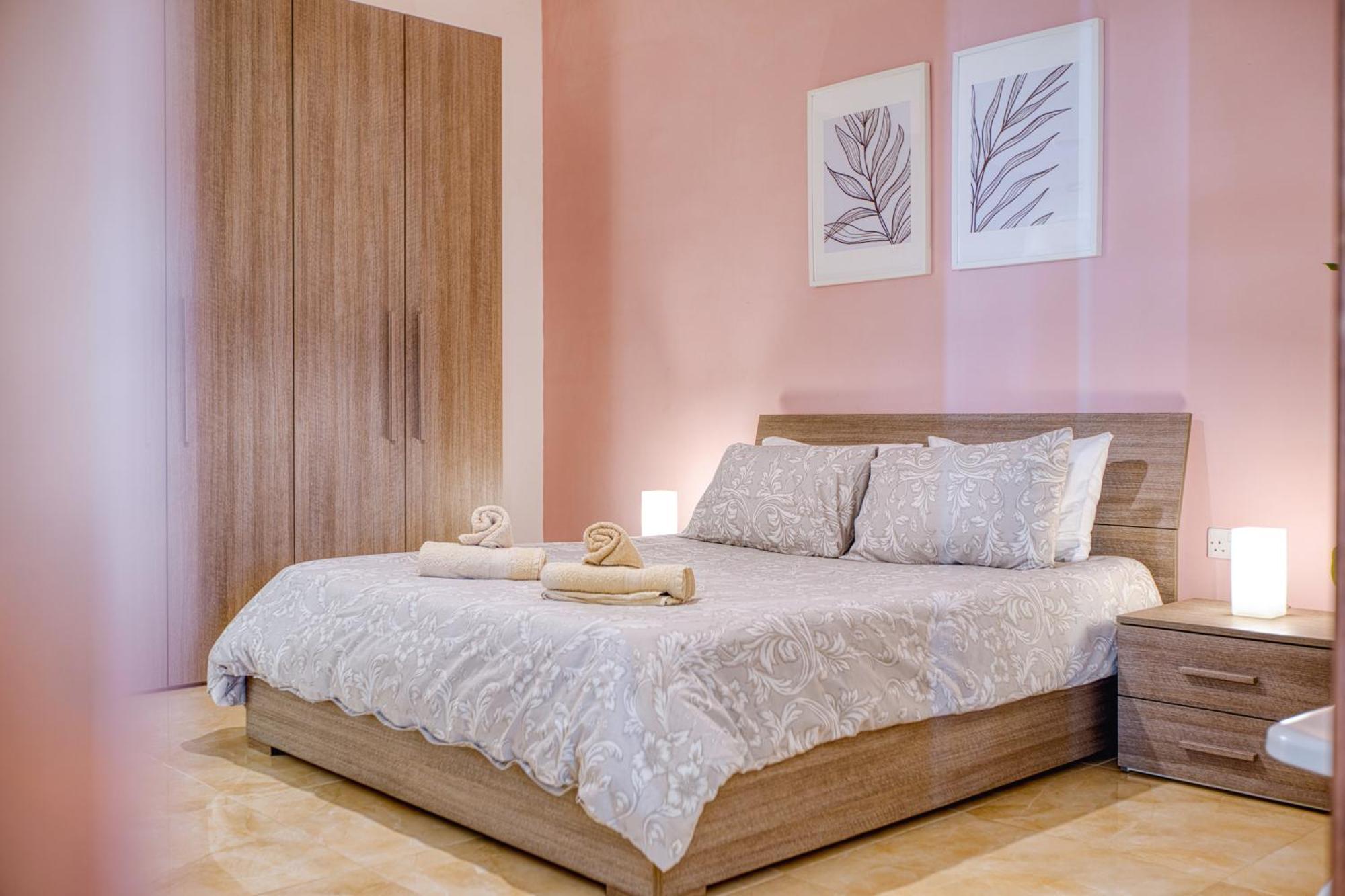 Spacious, Bright, Valley & Sea View Maisonette Xagħra Екстериор снимка