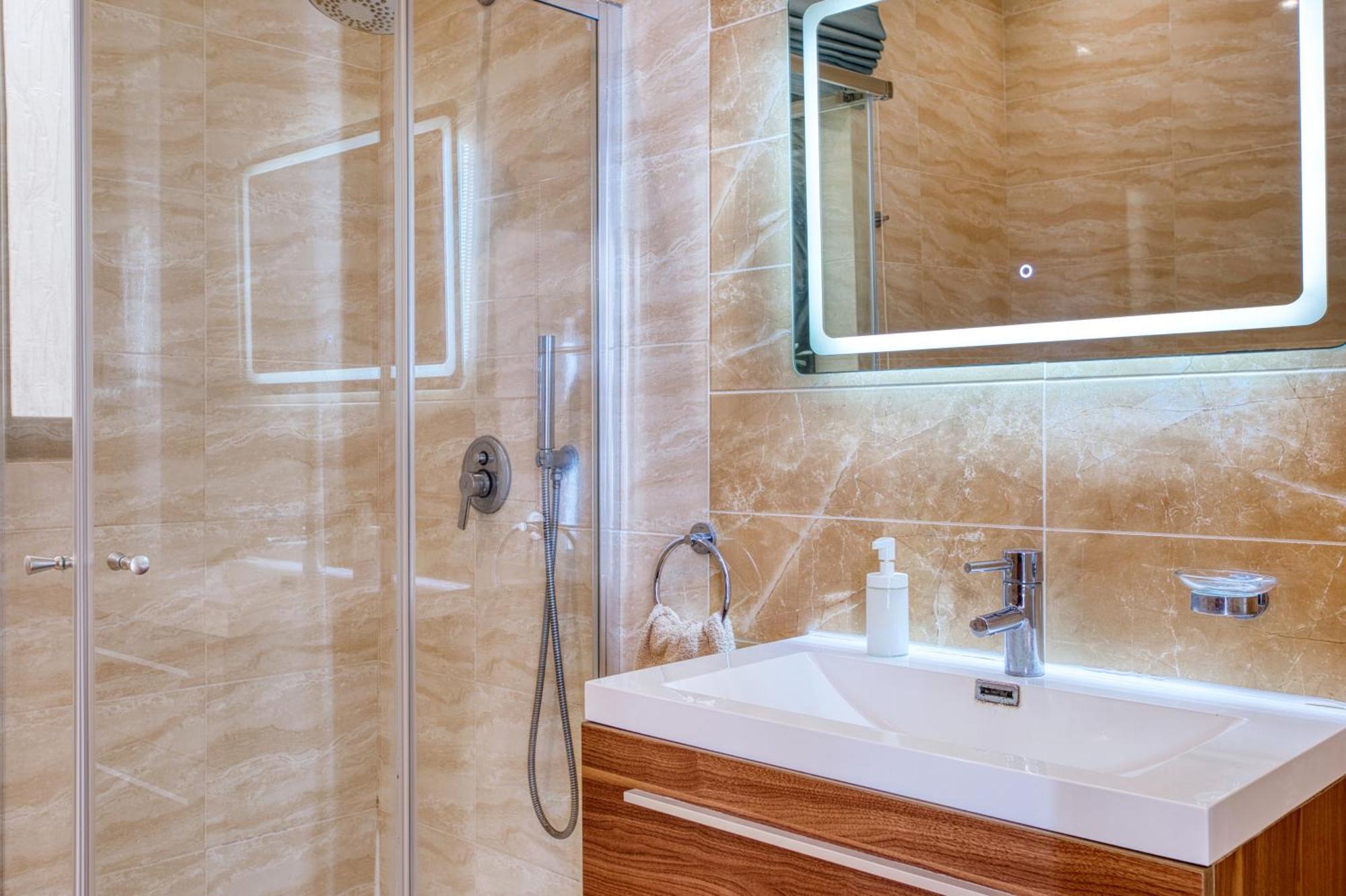 Spacious, Bright, Valley & Sea View Maisonette Xagħra Екстериор снимка
