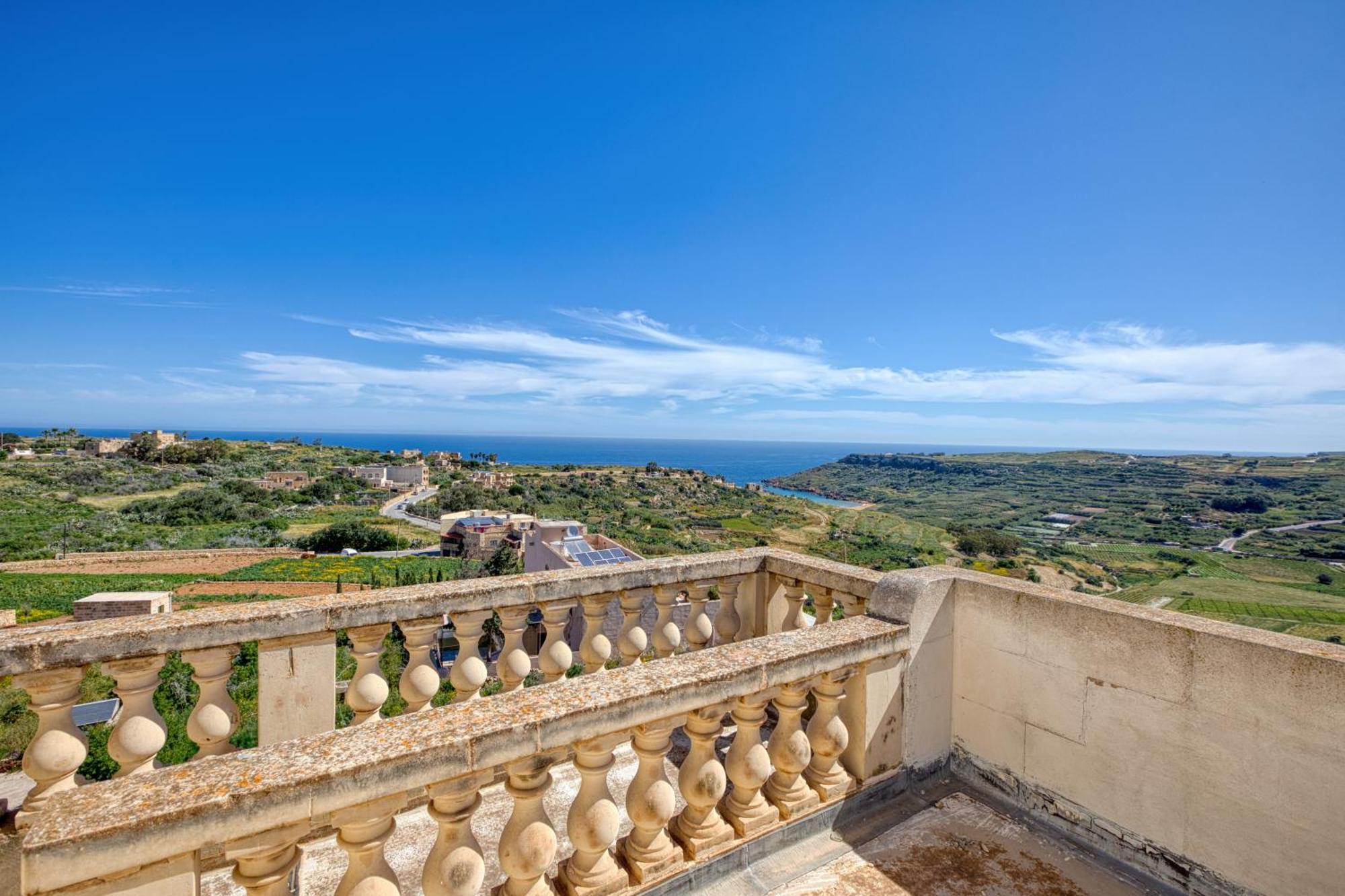 Spacious, Bright, Valley & Sea View Maisonette Xagħra Екстериор снимка