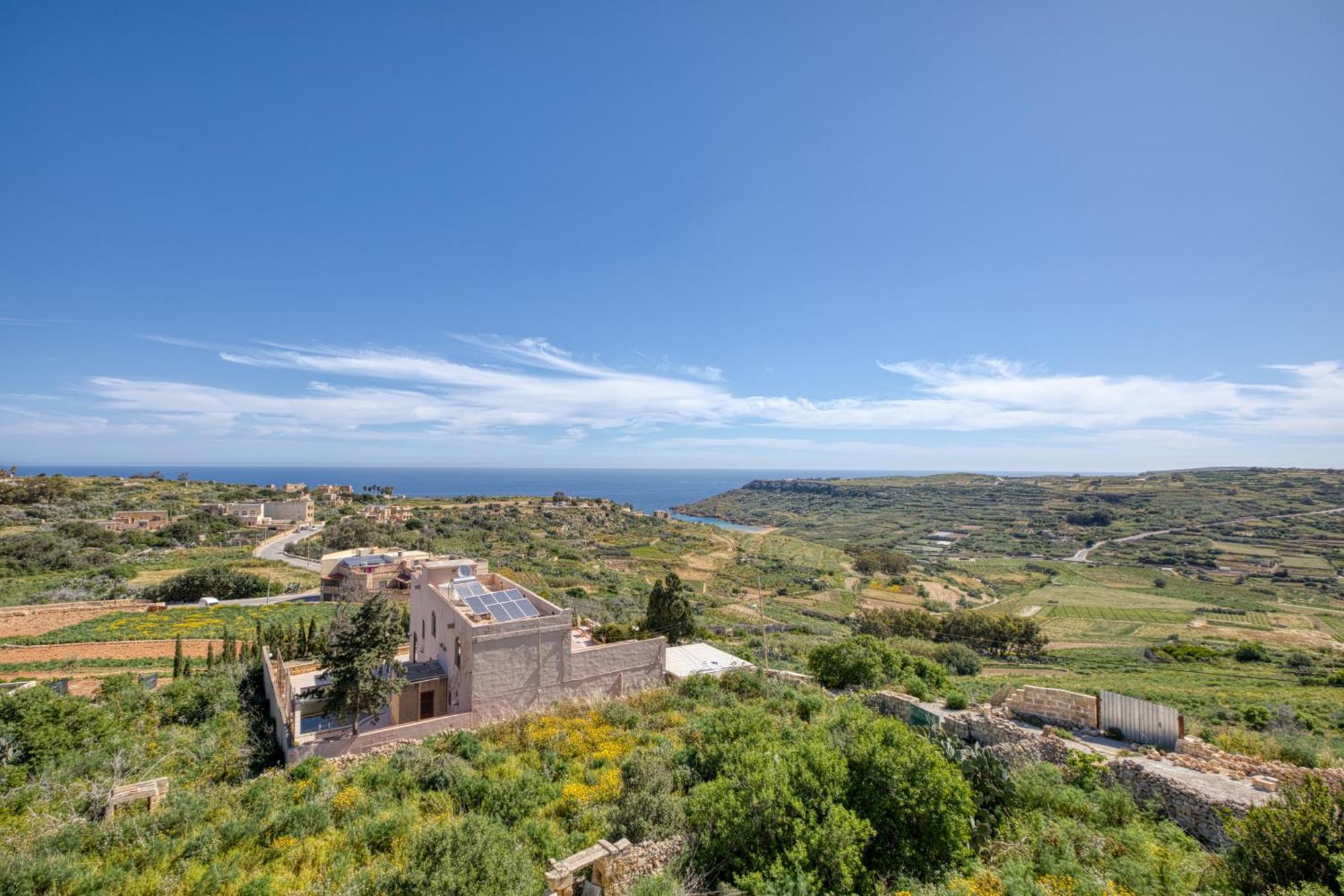 Spacious, Bright, Valley & Sea View Maisonette Xagħra Екстериор снимка